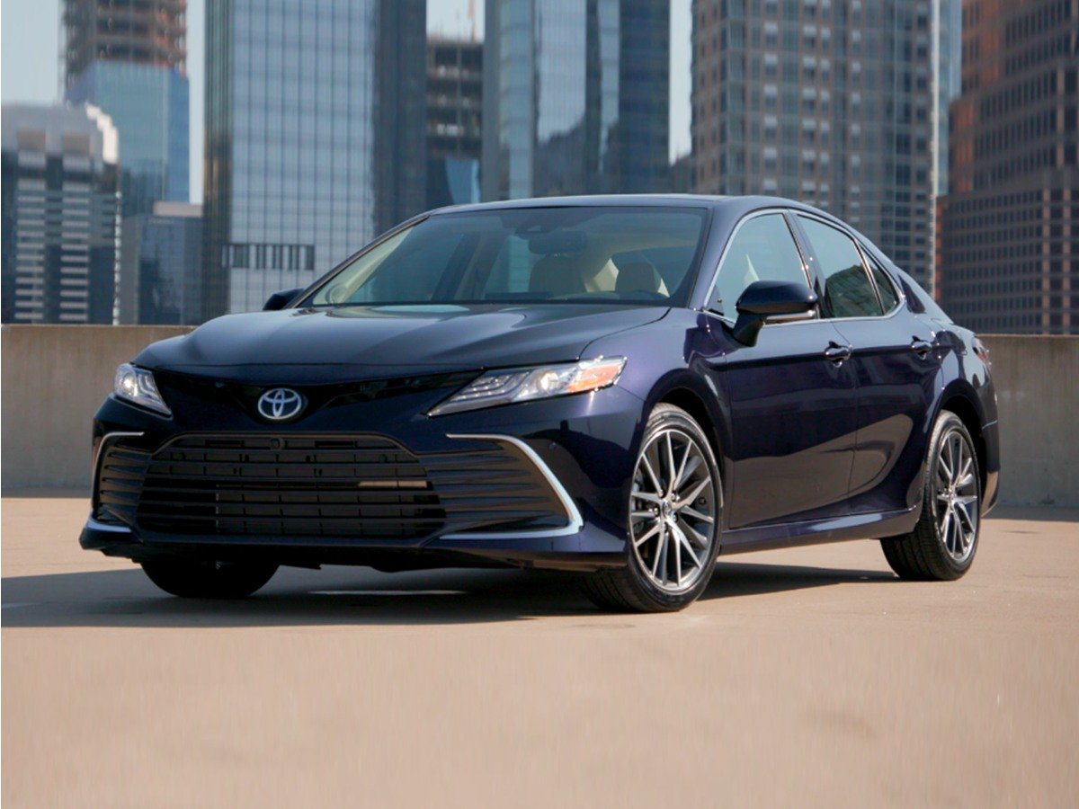 Used 2022 Black Toyota SE image 1