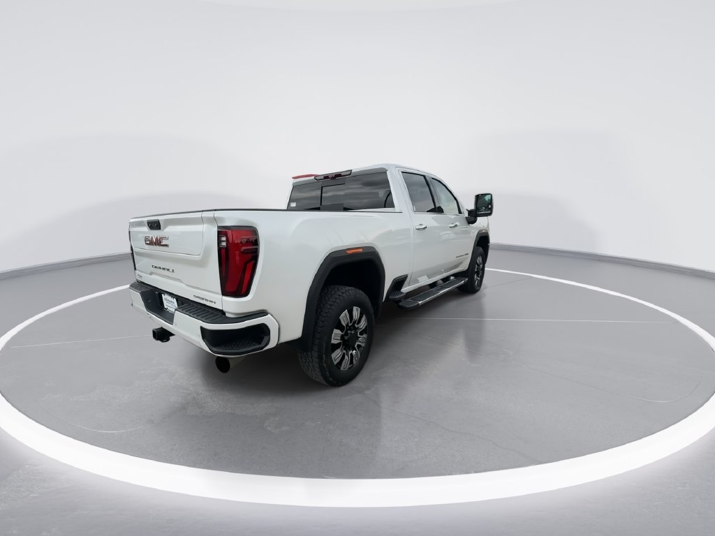 Used 2024 White GMC Denali image 8