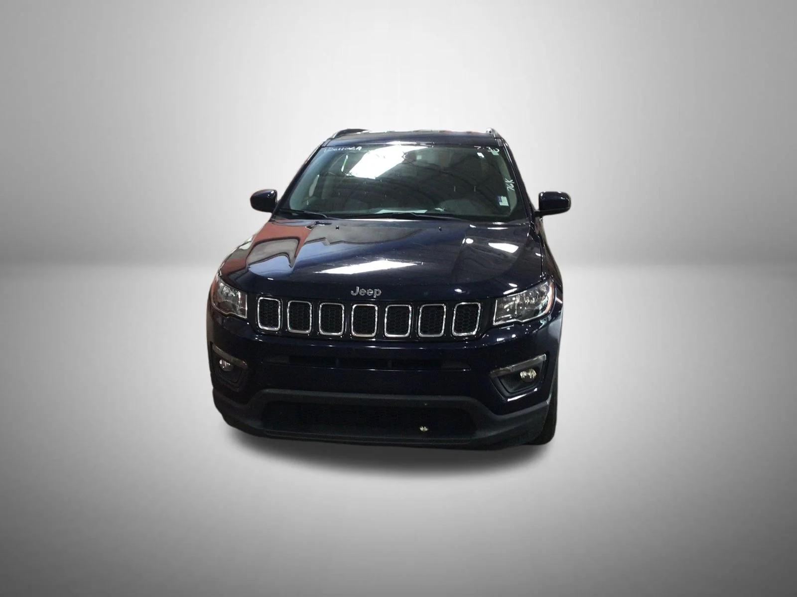 Used 2019 Blue Jeep Latitude image 2