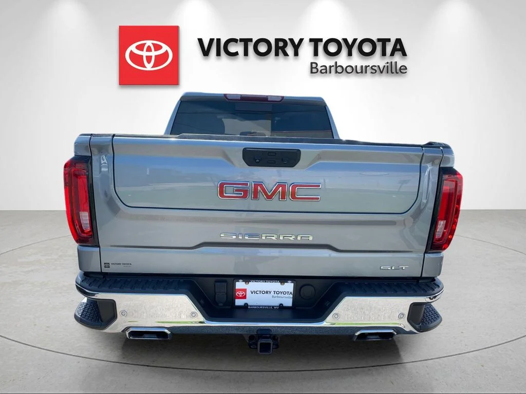 Used 2024 Silver GMC SLT image 3