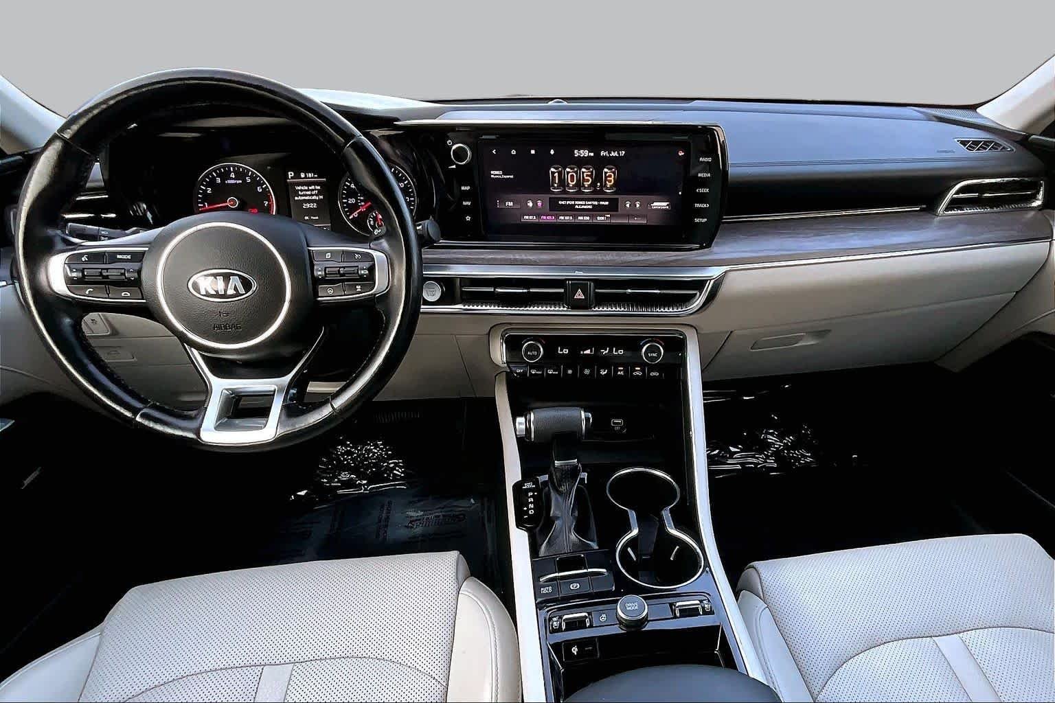 Used 2021 GRAY Kia EX image 16