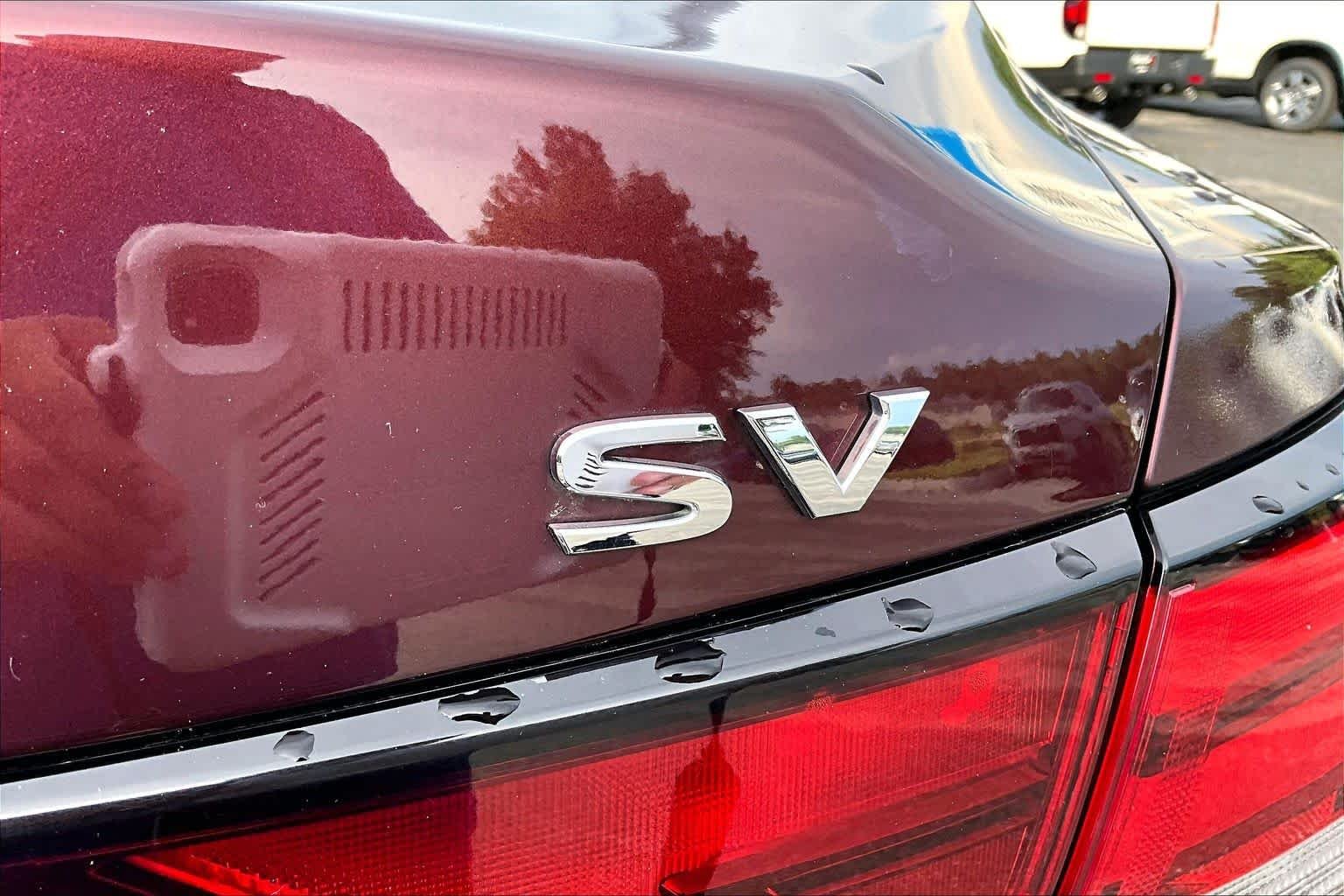 Used 2023 Rosewood Metallic Nissan SV image 10