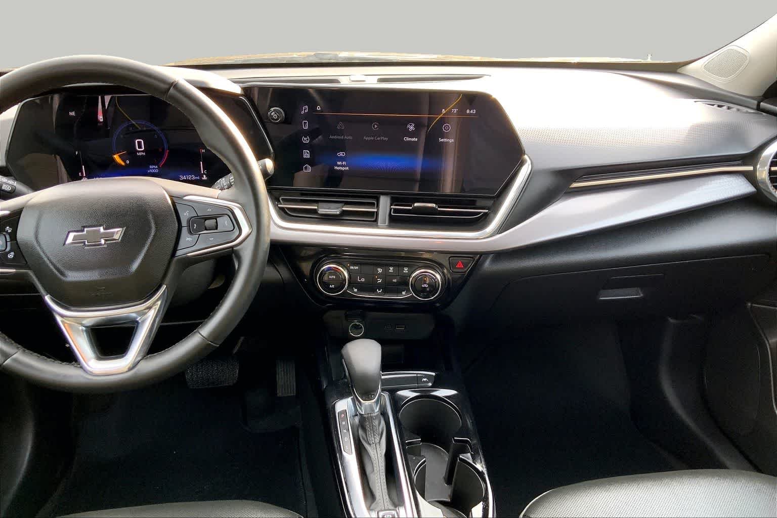 Used 2025 Mosaic Black Metallic Chevrolet ACTIV image 7