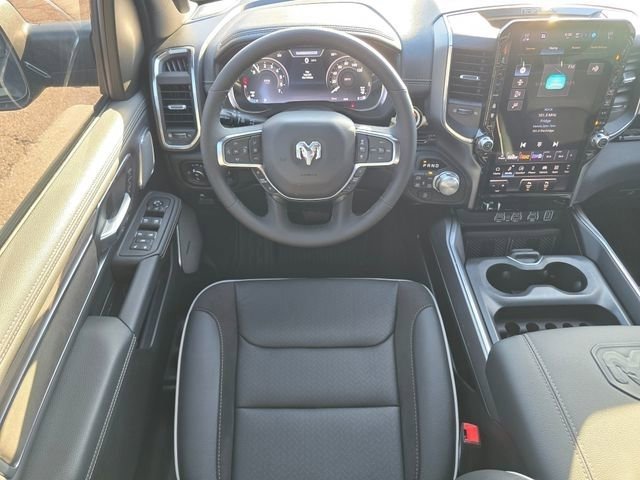 New 2026 Diamond Black Crystal Pearl-Coat Exterior Paint RAM Laramie image 5