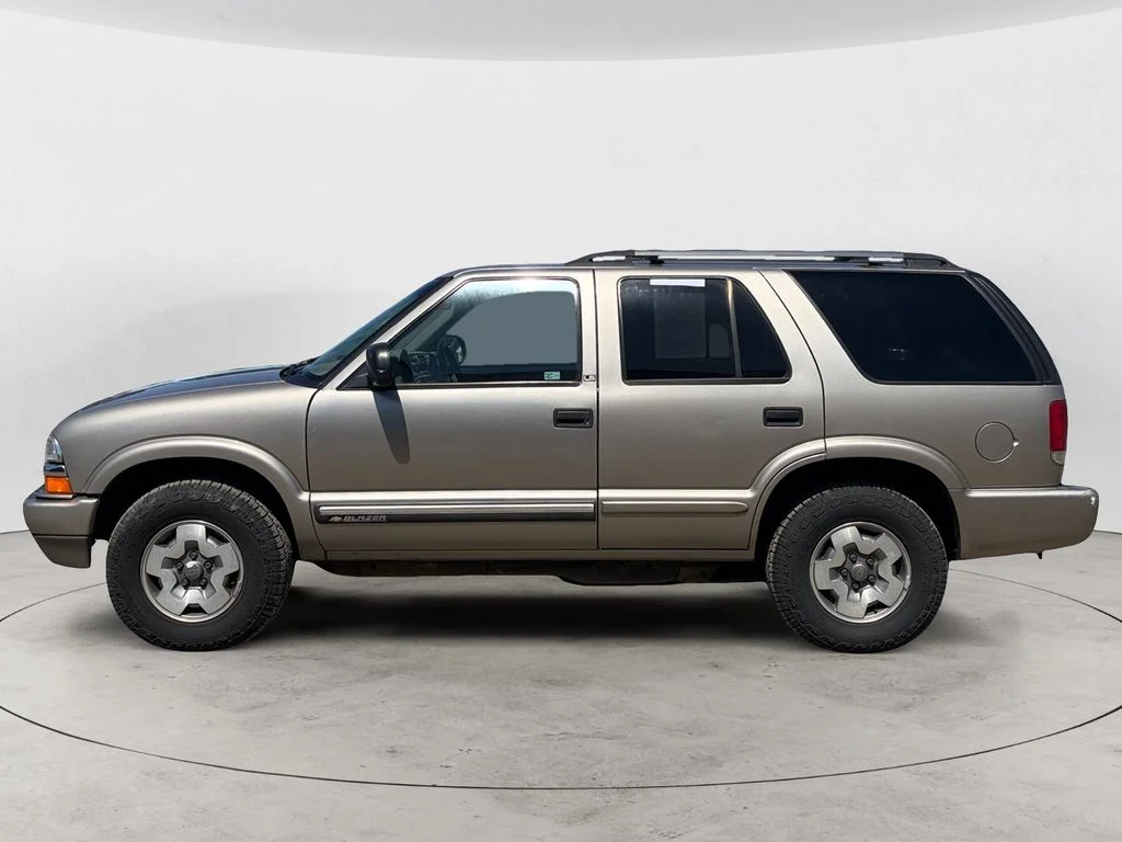 Used 2002 Gray Chevrolet LS image 8