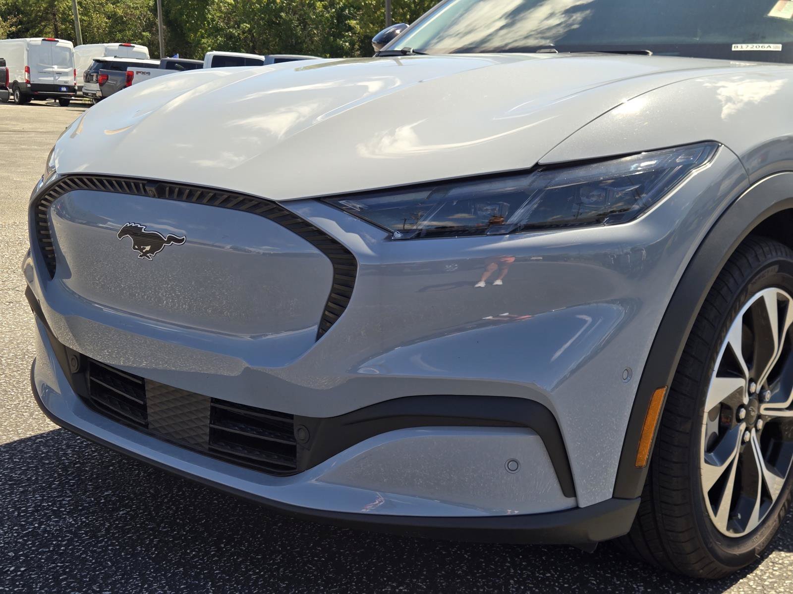 Used 2024 Glacier Gray Metallic TriCoat Ford Select image 4