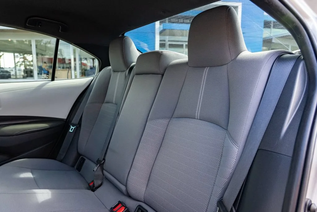 Used 2021  Toyota SE image 25