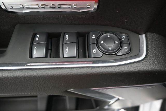 Used 2024 White Frost Tricoat GMC Denali image 11