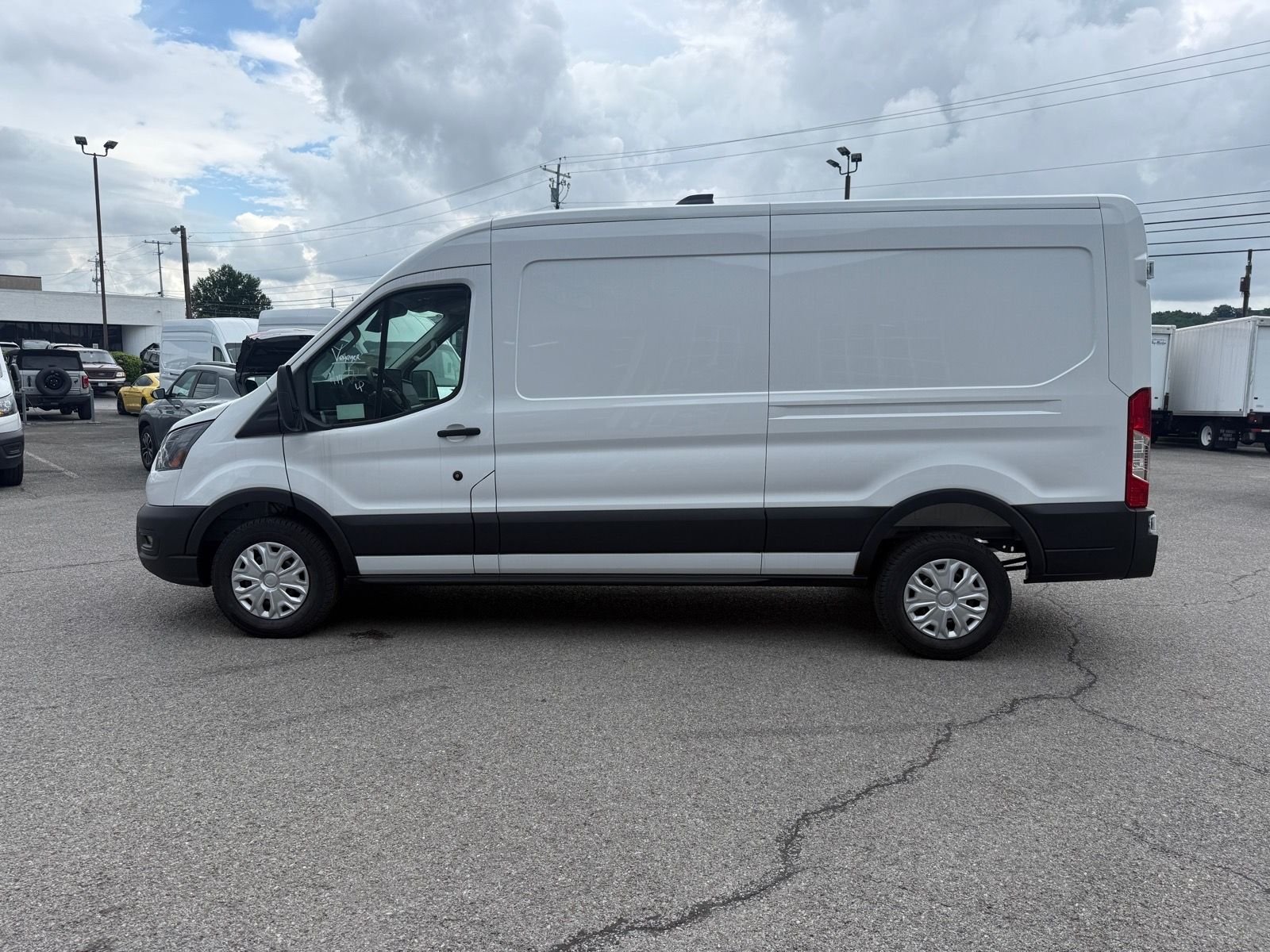 New 2026 Oxford White Ford Cargo Van image 7