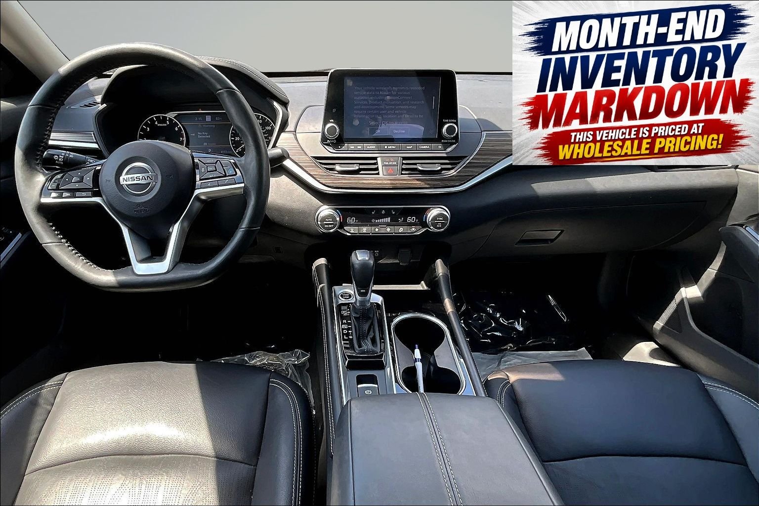 Used 2022 Red Nissan 2.5 SL image 7