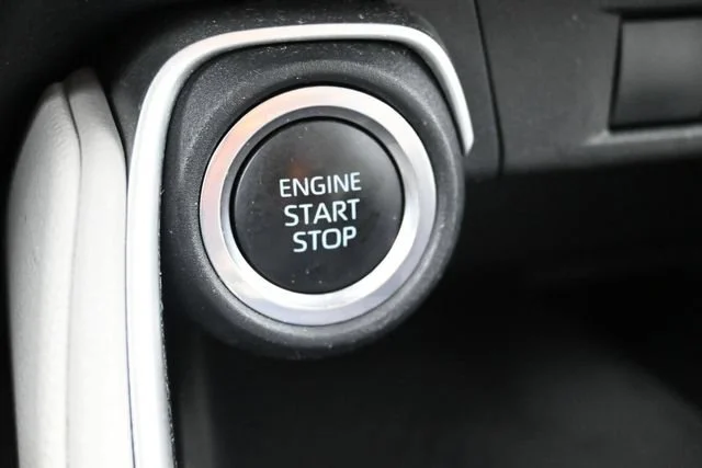 Used 2024 Wind Chill Pearl Toyota XLE image 20
