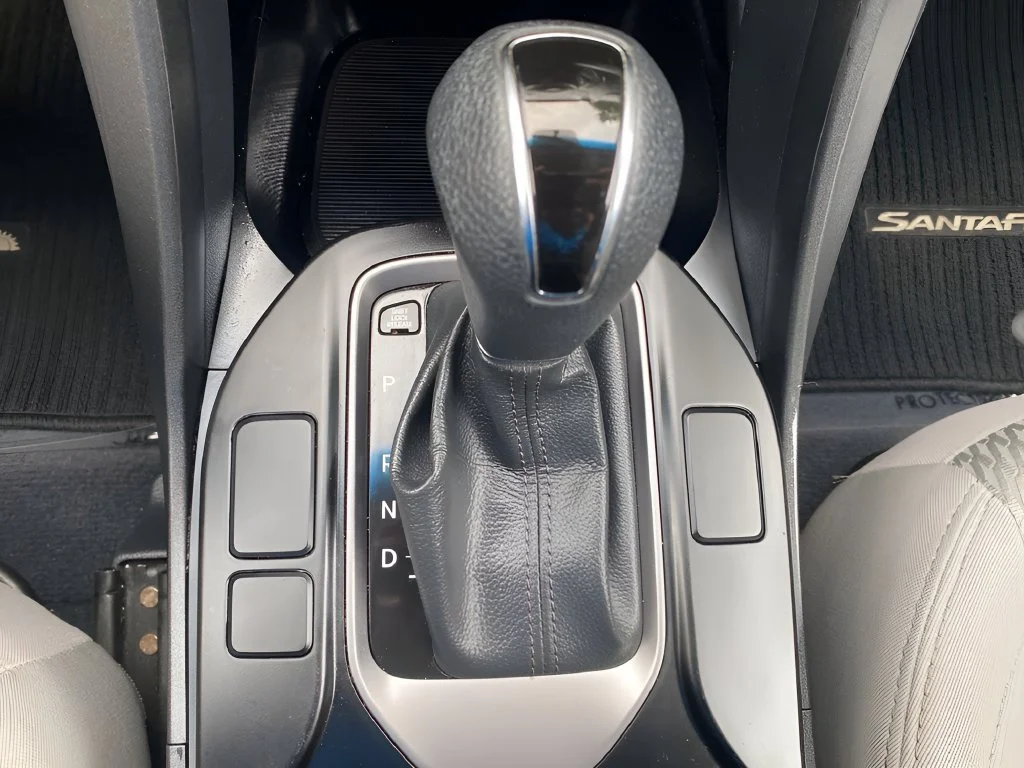 Used 2015  Hyundai  image 22