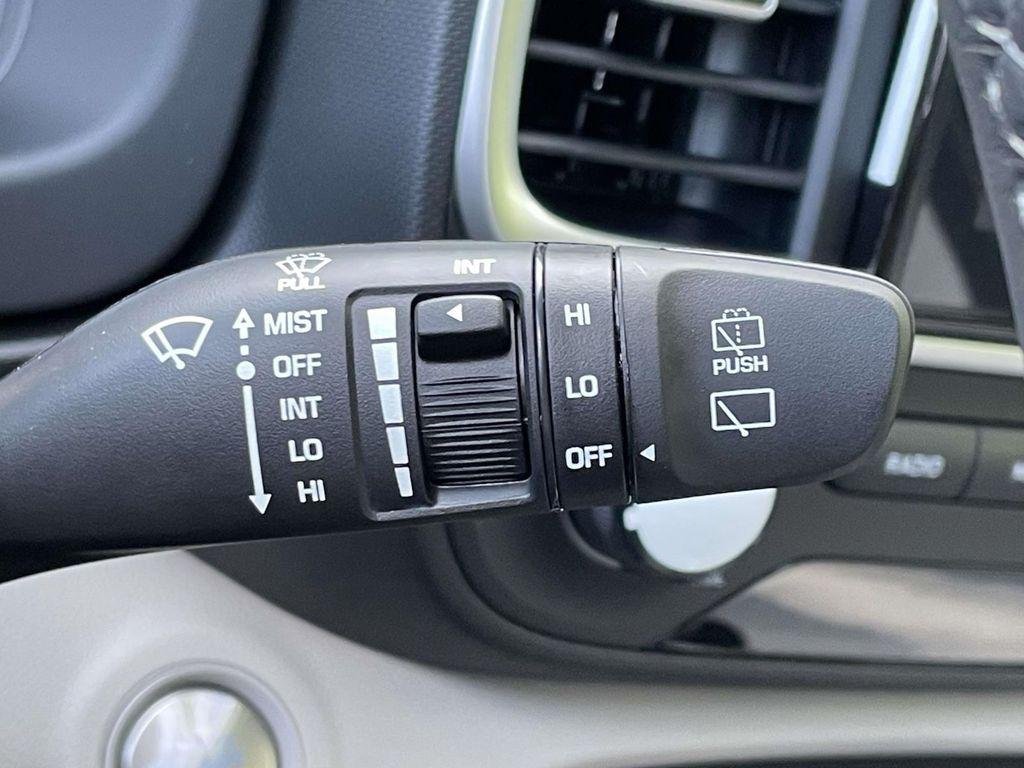 New 2026 Silver Hyundai SEL image 25