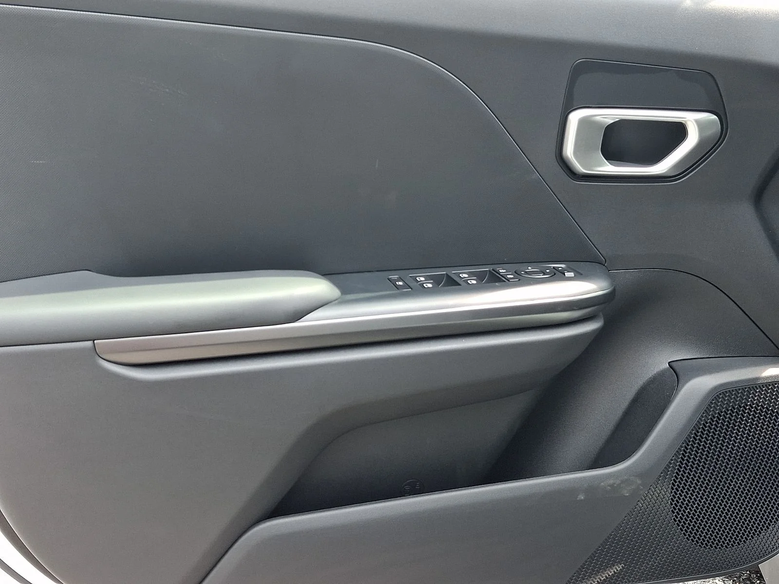 New 2026 White Kia LXS image 12