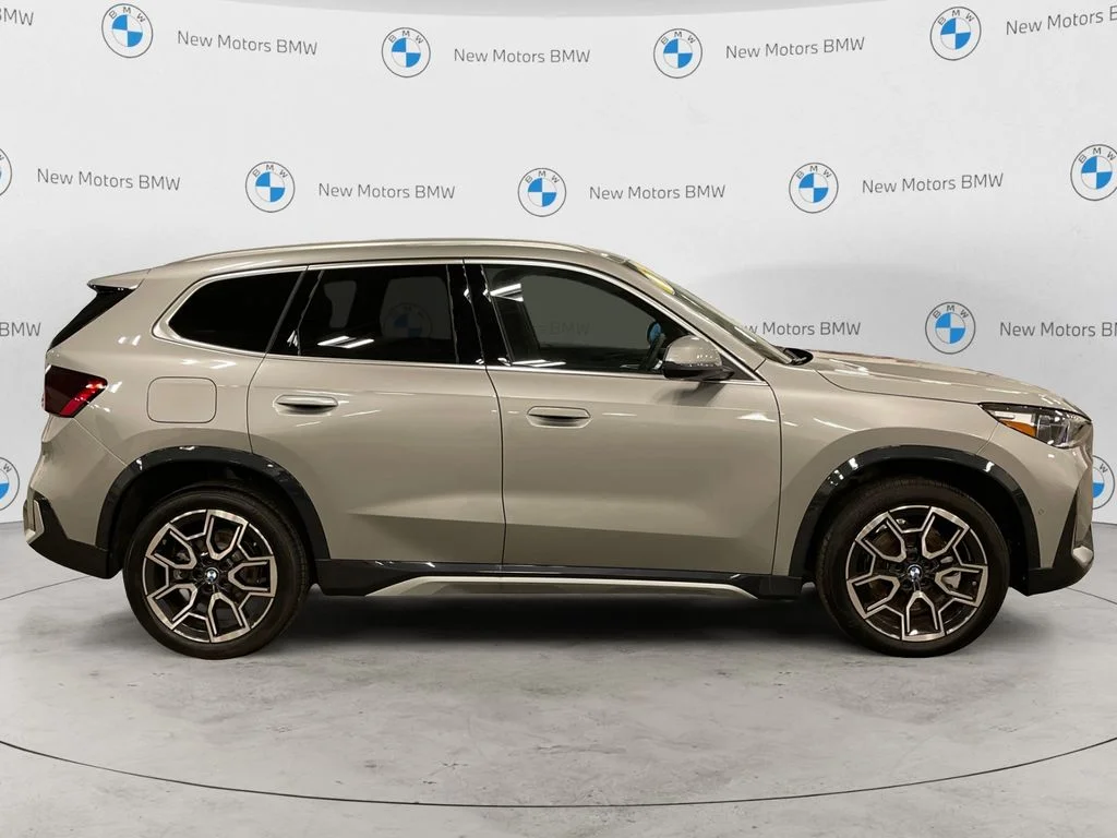 Used 2026 Silver Metallic BMW xDrive28i image 6