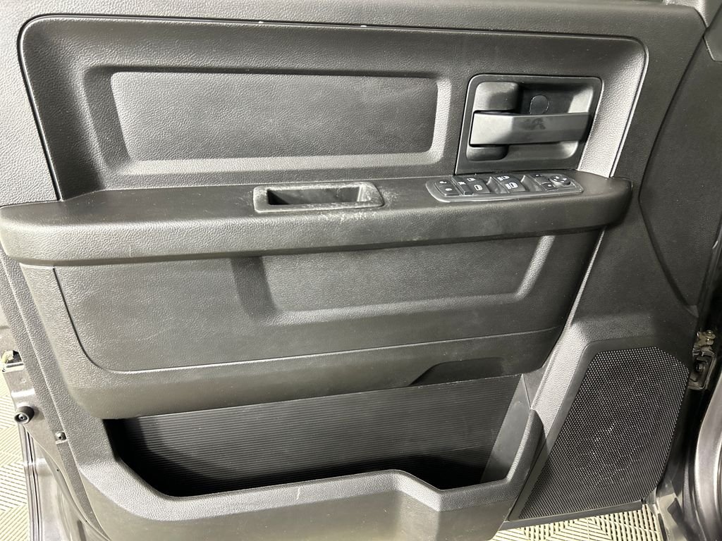 Used 2019 Gray Ram Express image 12