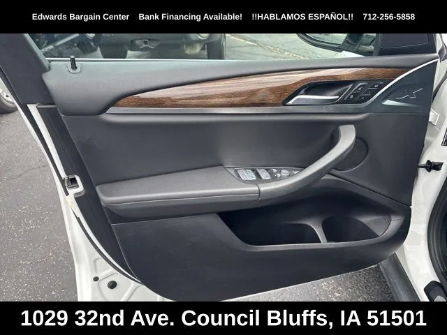 Used 2021 White BMW xDrive30i image 12