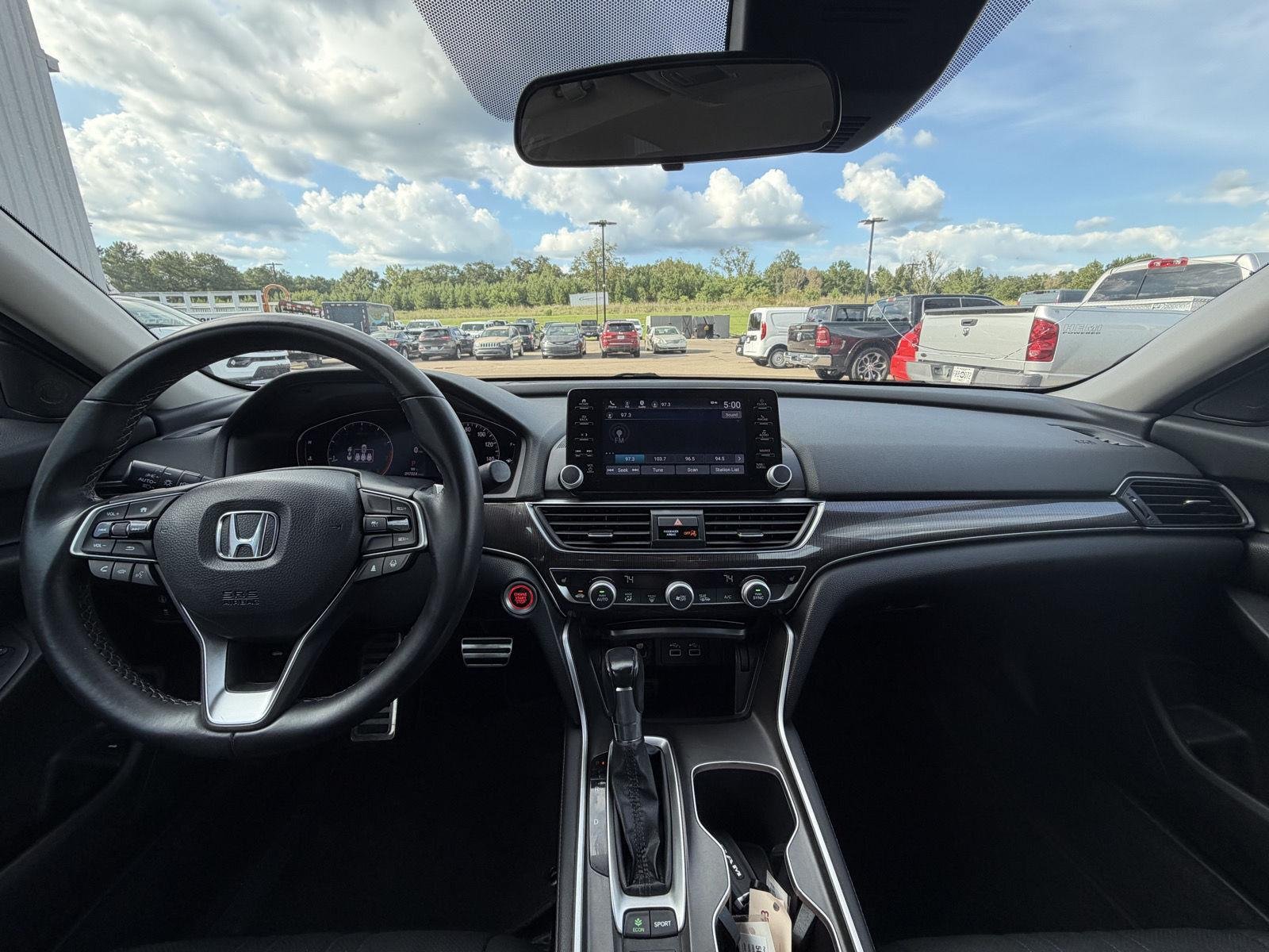 Used 2022 Lunar Silver Metallic Honda Sport Special Edition image 7
