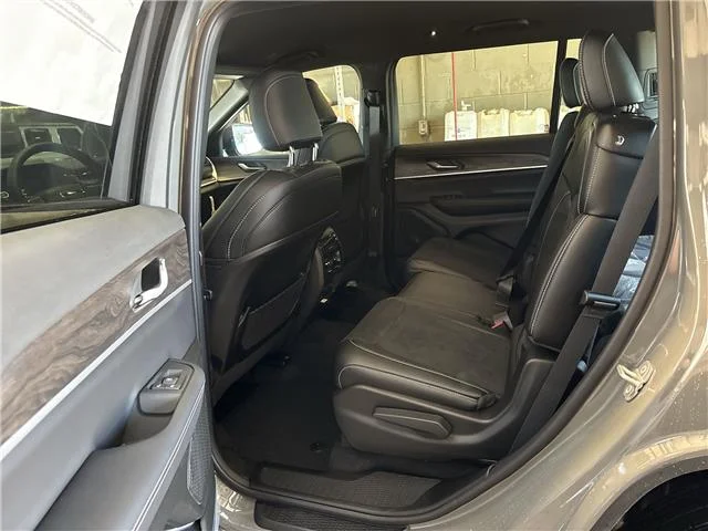 New 2027 Sting-Gray Clearcoat Jeep LAREDO 4X4 image 12
