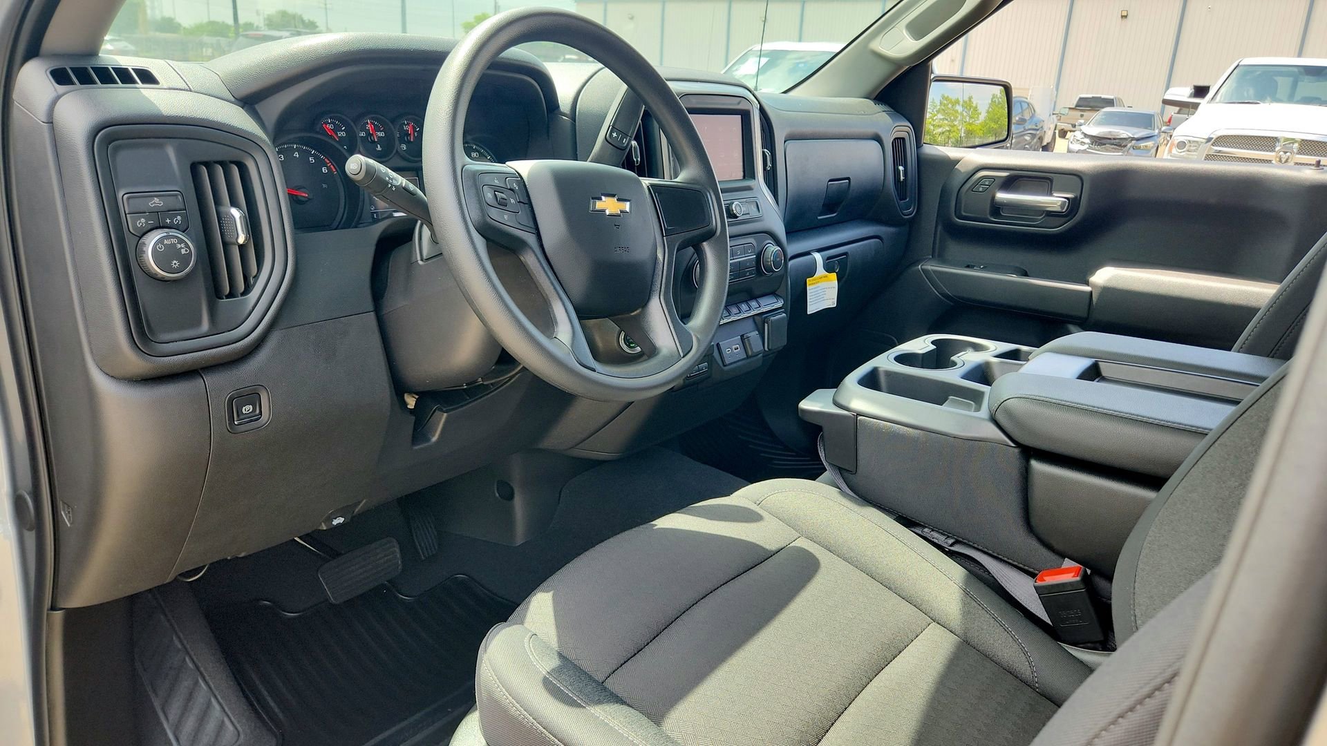 2026 Chevrolet Silverado 1500 Custom - Photo 9