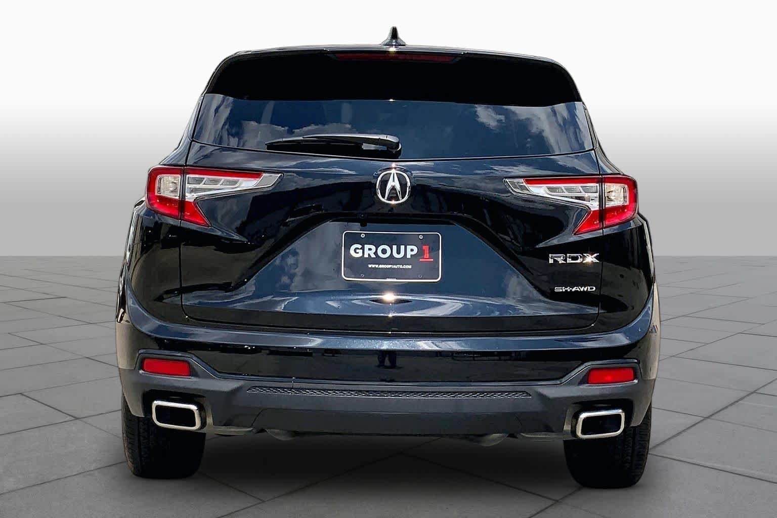 Used 2024 Majestic Black Pearl Acura  image 5