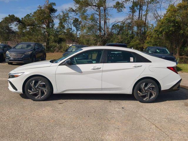 2025 Hyundai Elantra SEL - Photo 8