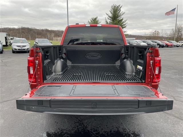 Used 2023 Hot Pepper Red Tinted Clearcoat Ford XLT image 45