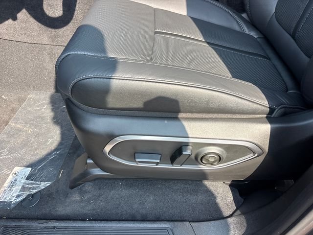 New 2026 Baltic Gray Metallic Clearcoat Jeep Limited Reserve image 7