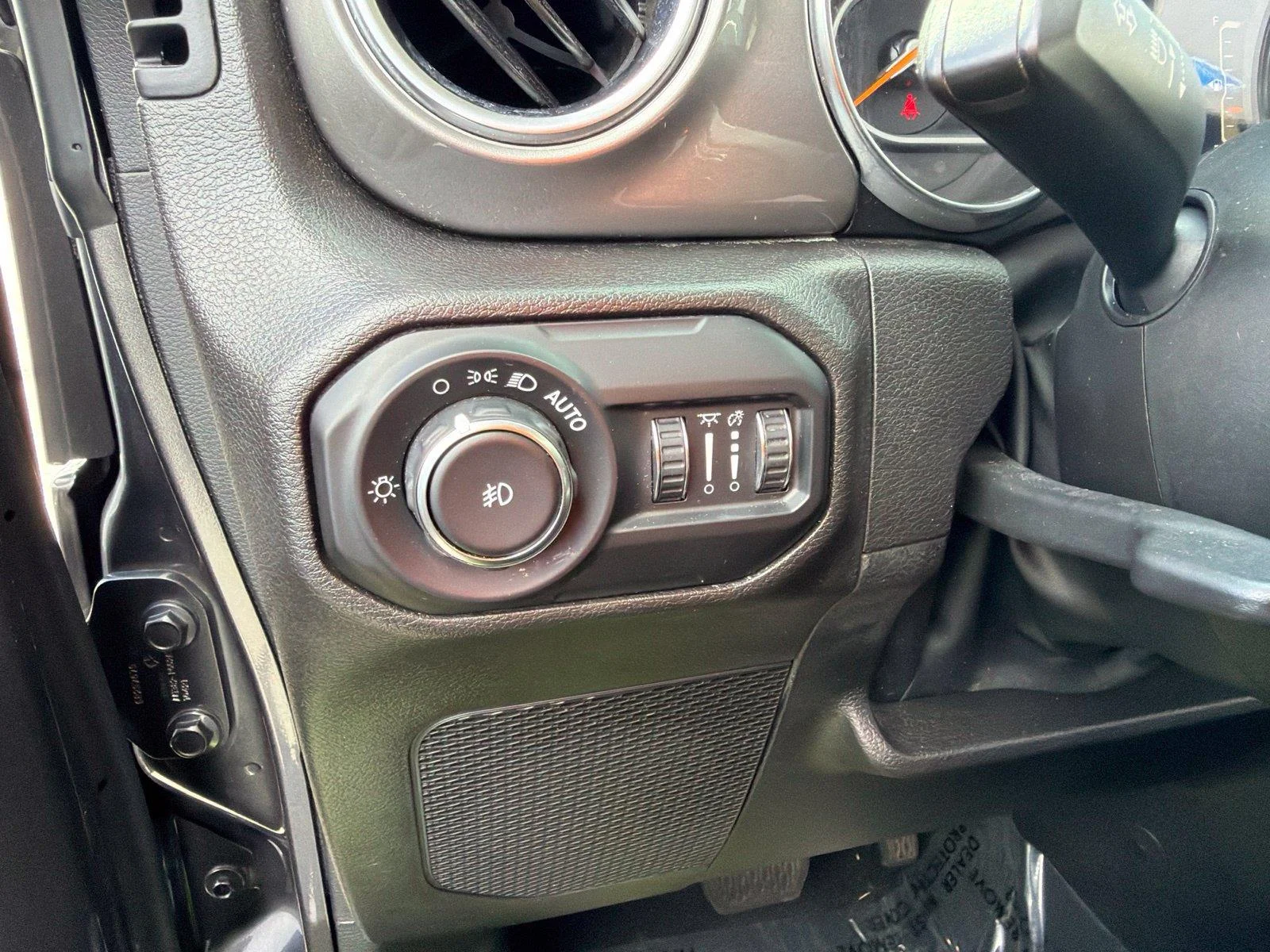 2022 Jeep Wrangler Unlimited Sahara - Photo 26