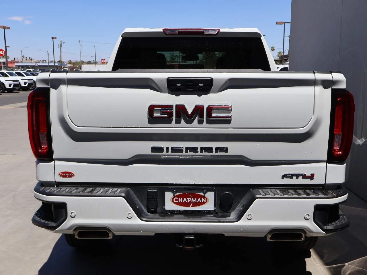 Used 2025 Summit White GMC AT4 Crew Cab image 4
