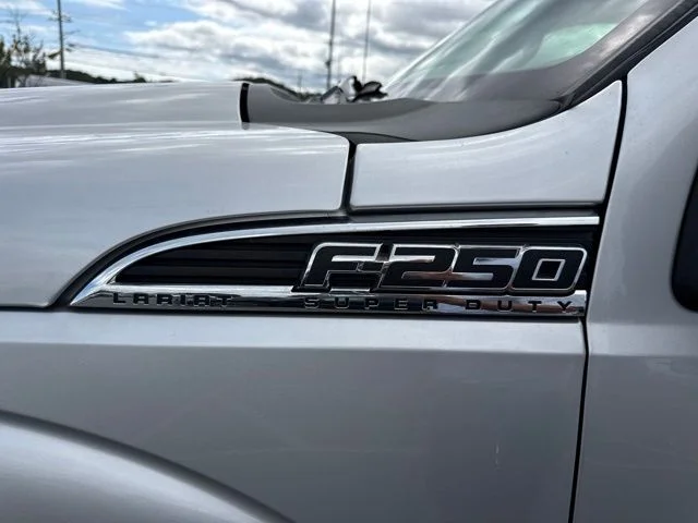Used 2016 Silver Ford Lariat image 21