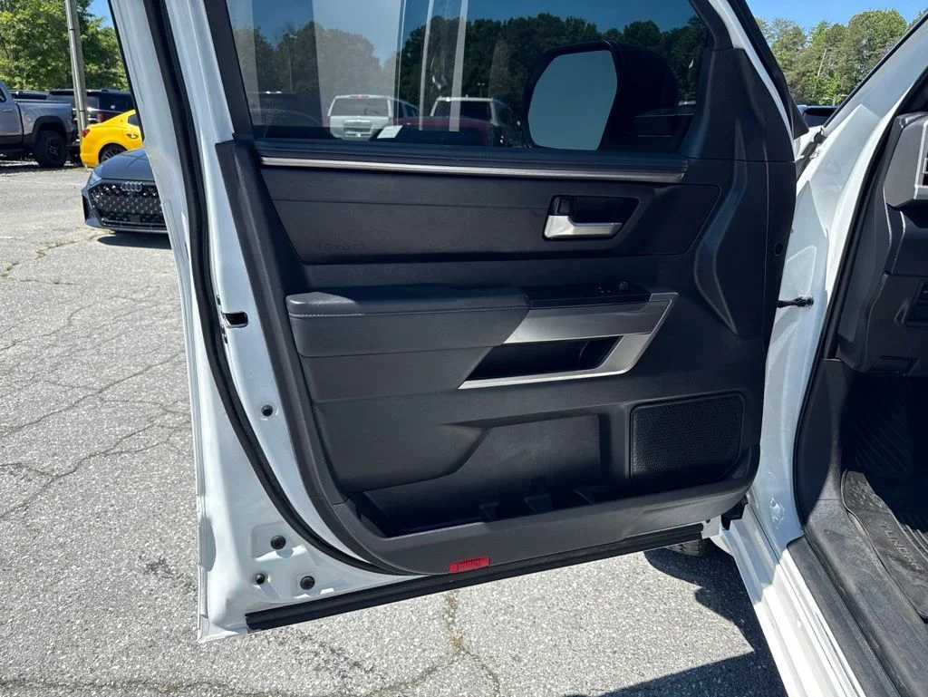 Used 2025 White Toyota SR5 image 25