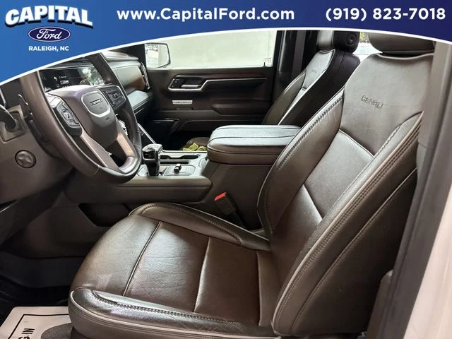 Used 2024 White GMC Denali image 19