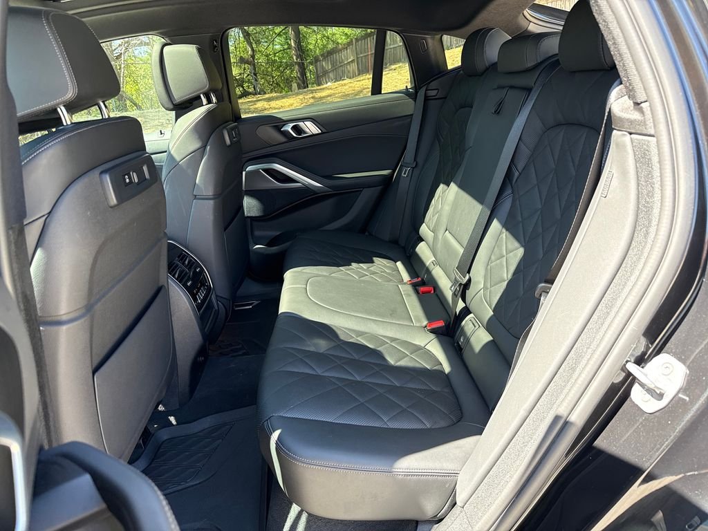Used 2023 Black BMW xDrive40i image 27