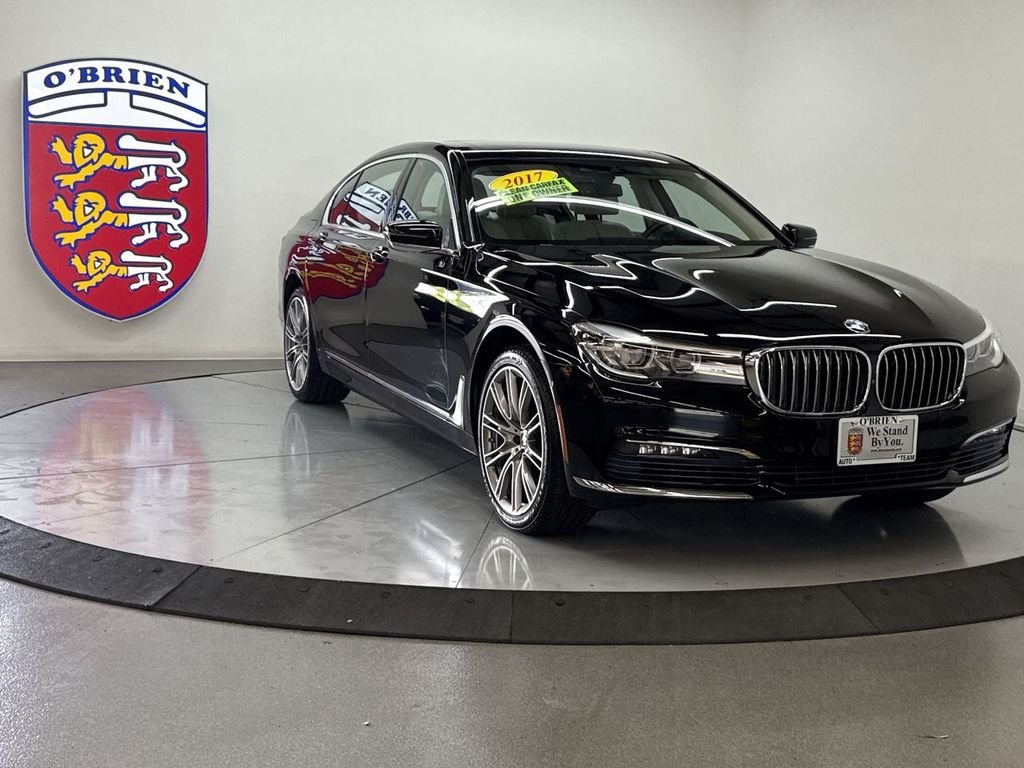2017 BMW 7 Series 740i xDrive's photo