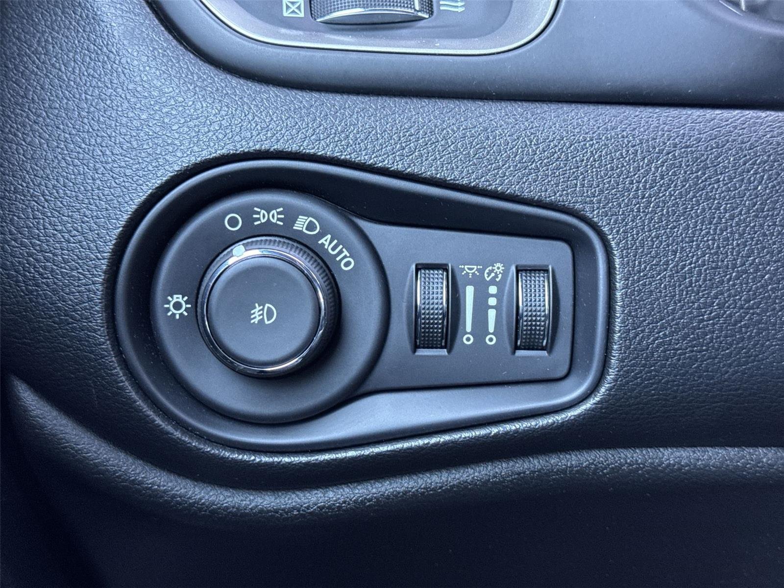 2021 Jeep Renegade 80TH Edition - Photo 22