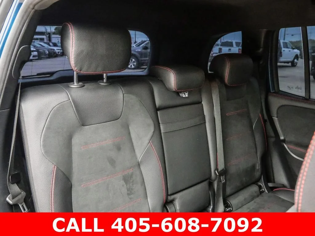 Used 2021 Blue Mercedes-Benz GLB 250 image 19
