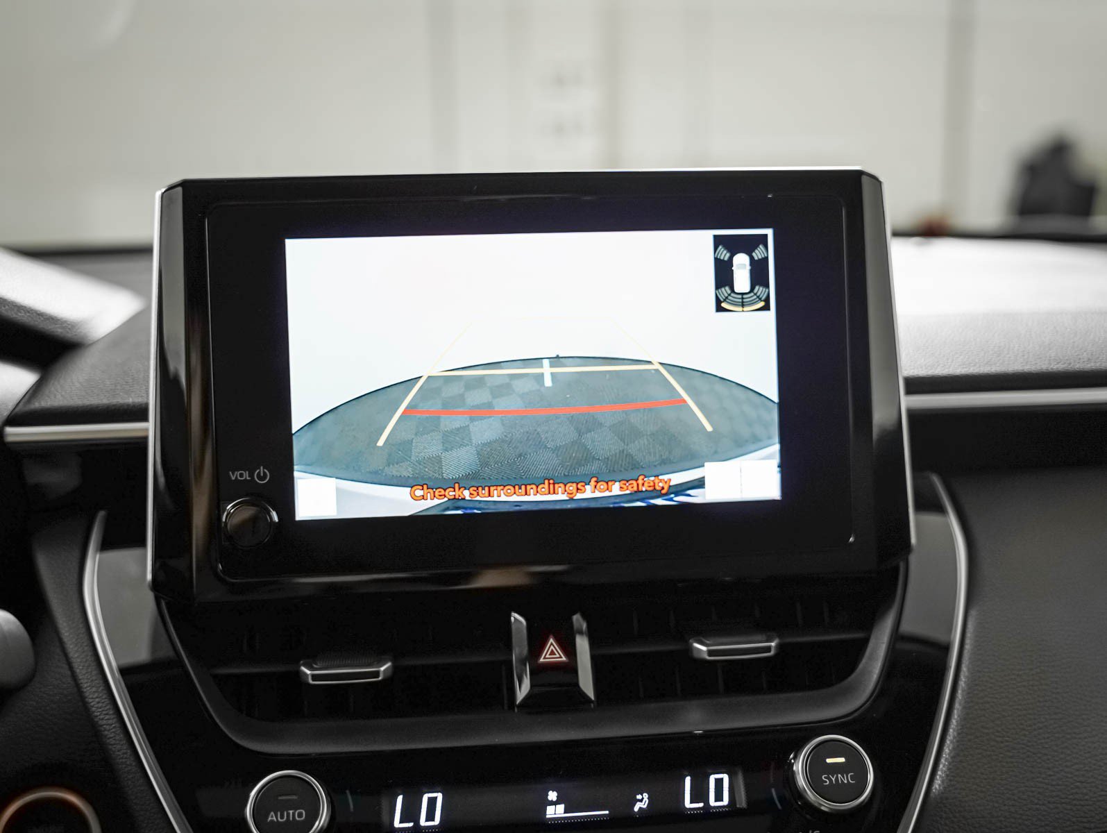 Used 2023 Wind Chill Pear Toyota XLE 2WD image 23