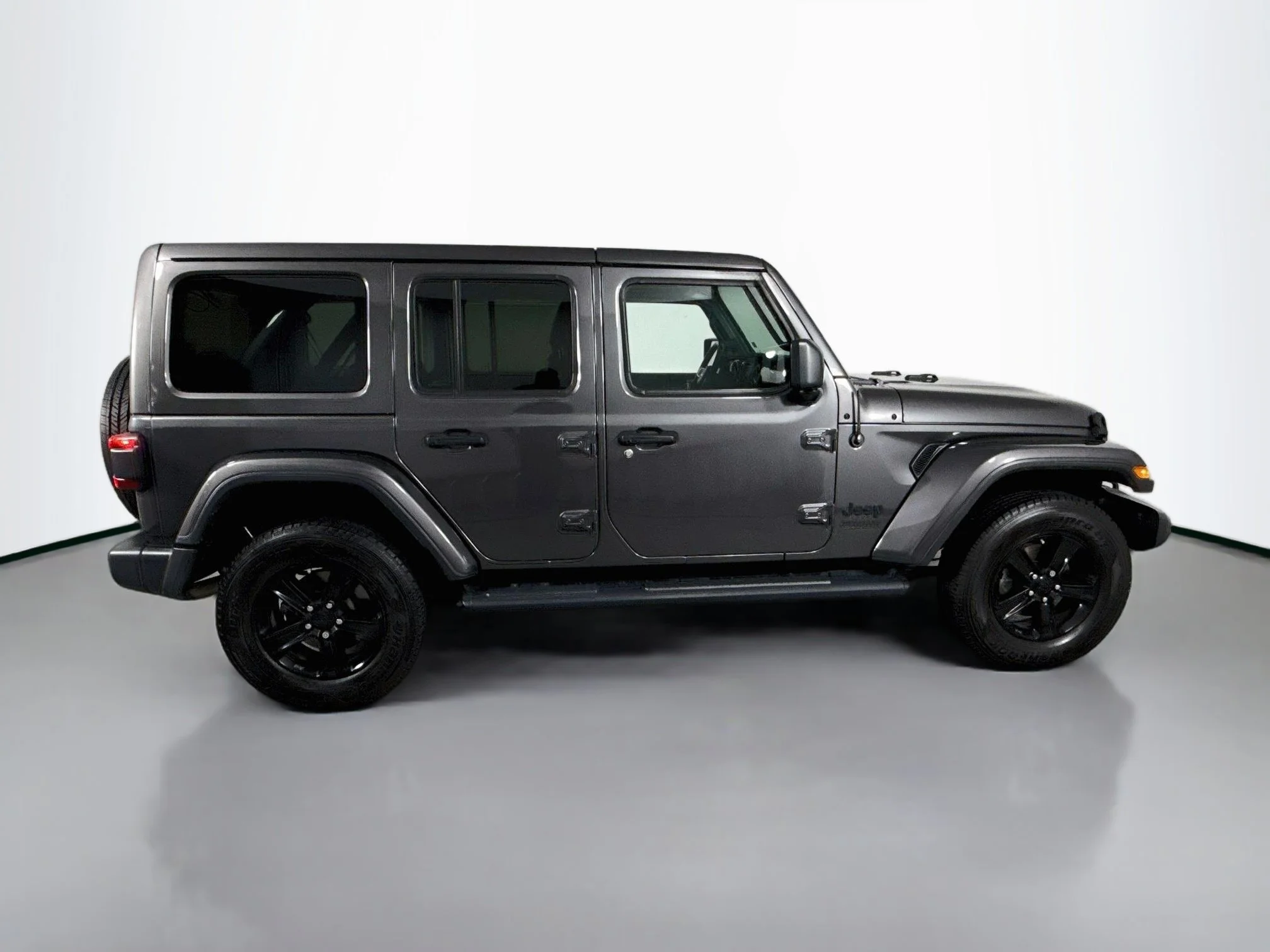 Used 2020 Granite Crystal Metallic Clearcoat Jeep Sahara Altitude image 8