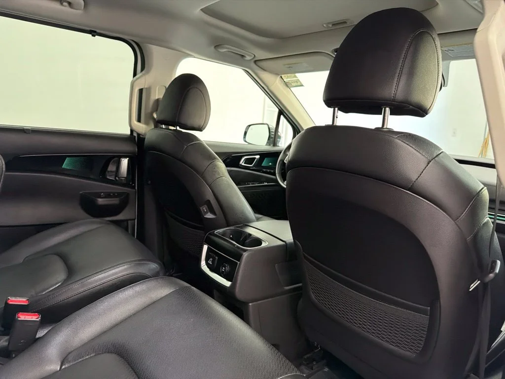Used 2025 White Kia SX Prestige image 29
