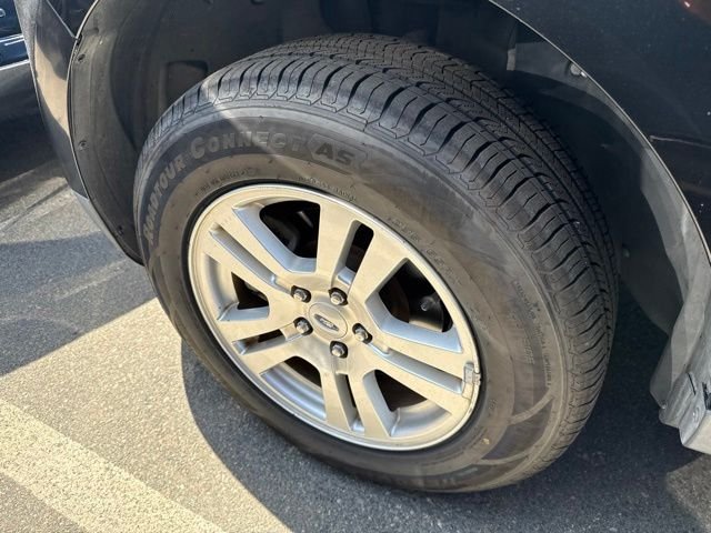 Used 2013 Black Ford SE image 5