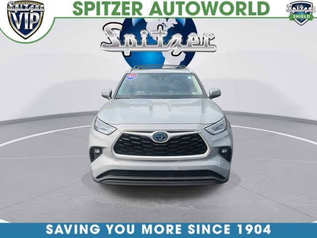 Used 2022 Gray Toyota Bronze Edition image 3