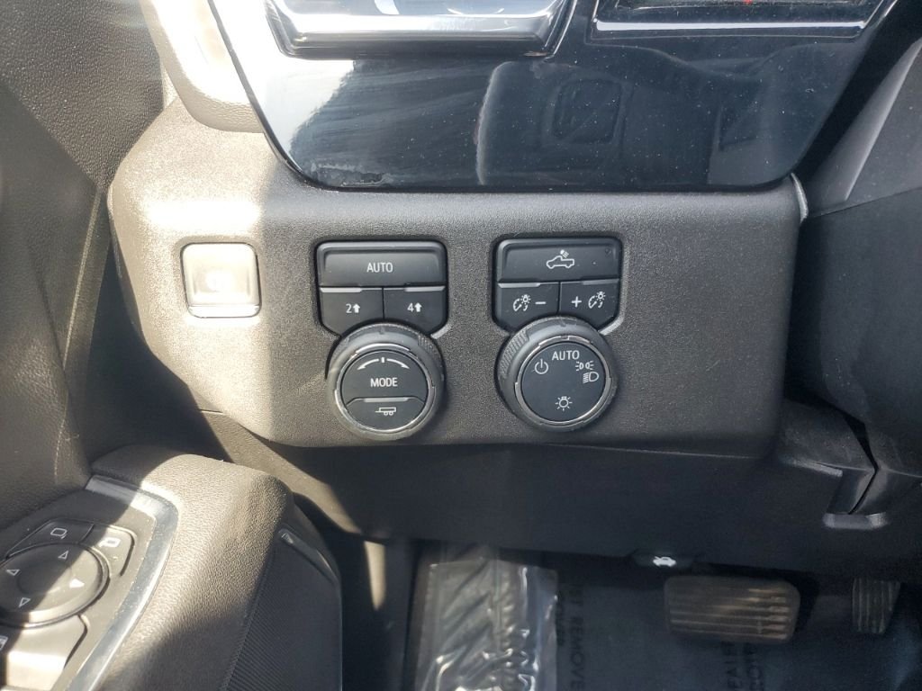 Used 2025 Blue Chevrolet LT image 26