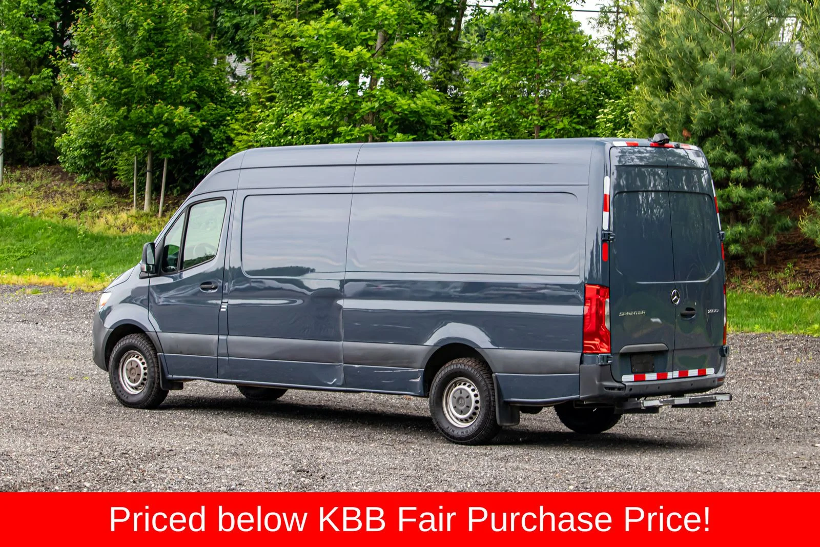 Used 2019 Blue Mercedes-Benz Cargo 170 WB image 5