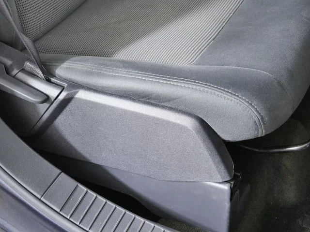 Used 2015 Gray Jeep Altitude image 12