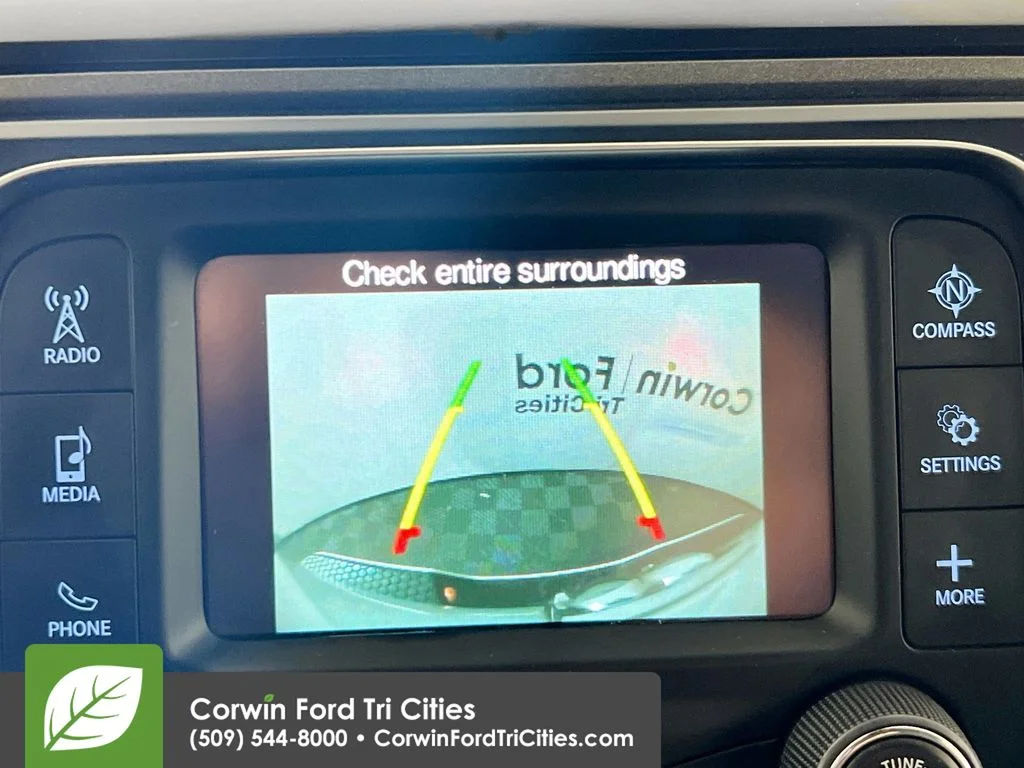 Used 2018 Bright Silver Clearcoat Metallic Ram Express image 19