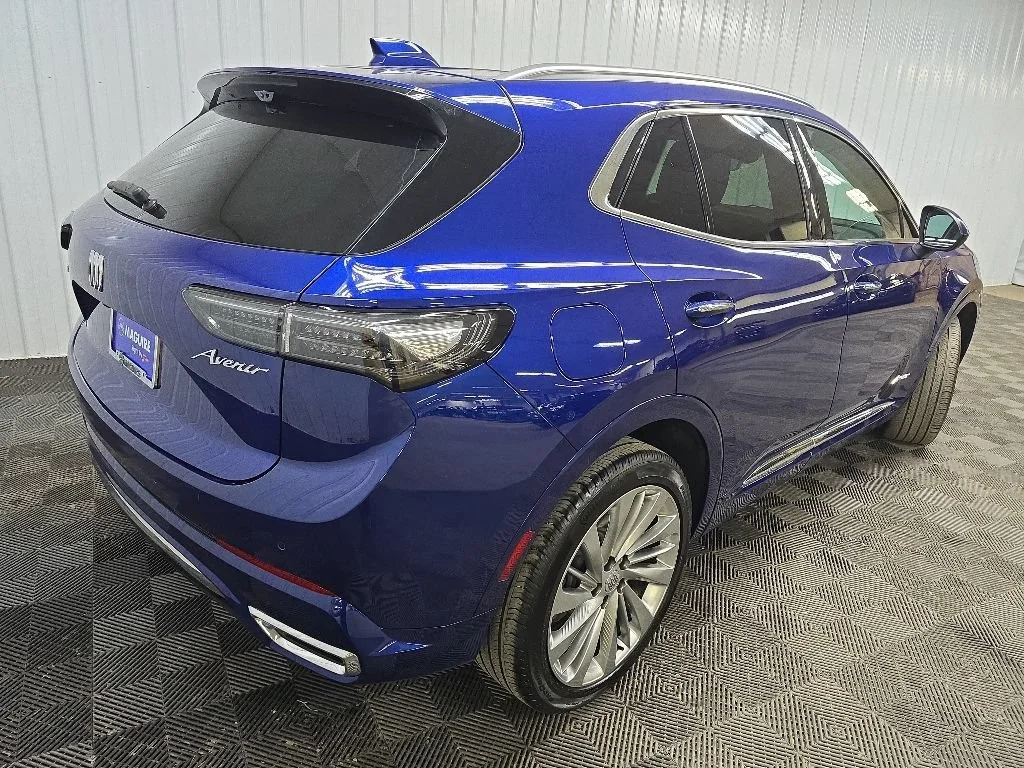 Used 2024 Calypso Blue Metallic Buick Avenir image 10