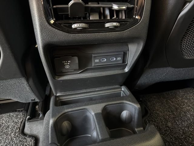 New 2026 Silver Zynith Exterior Paint Jeep  image 21