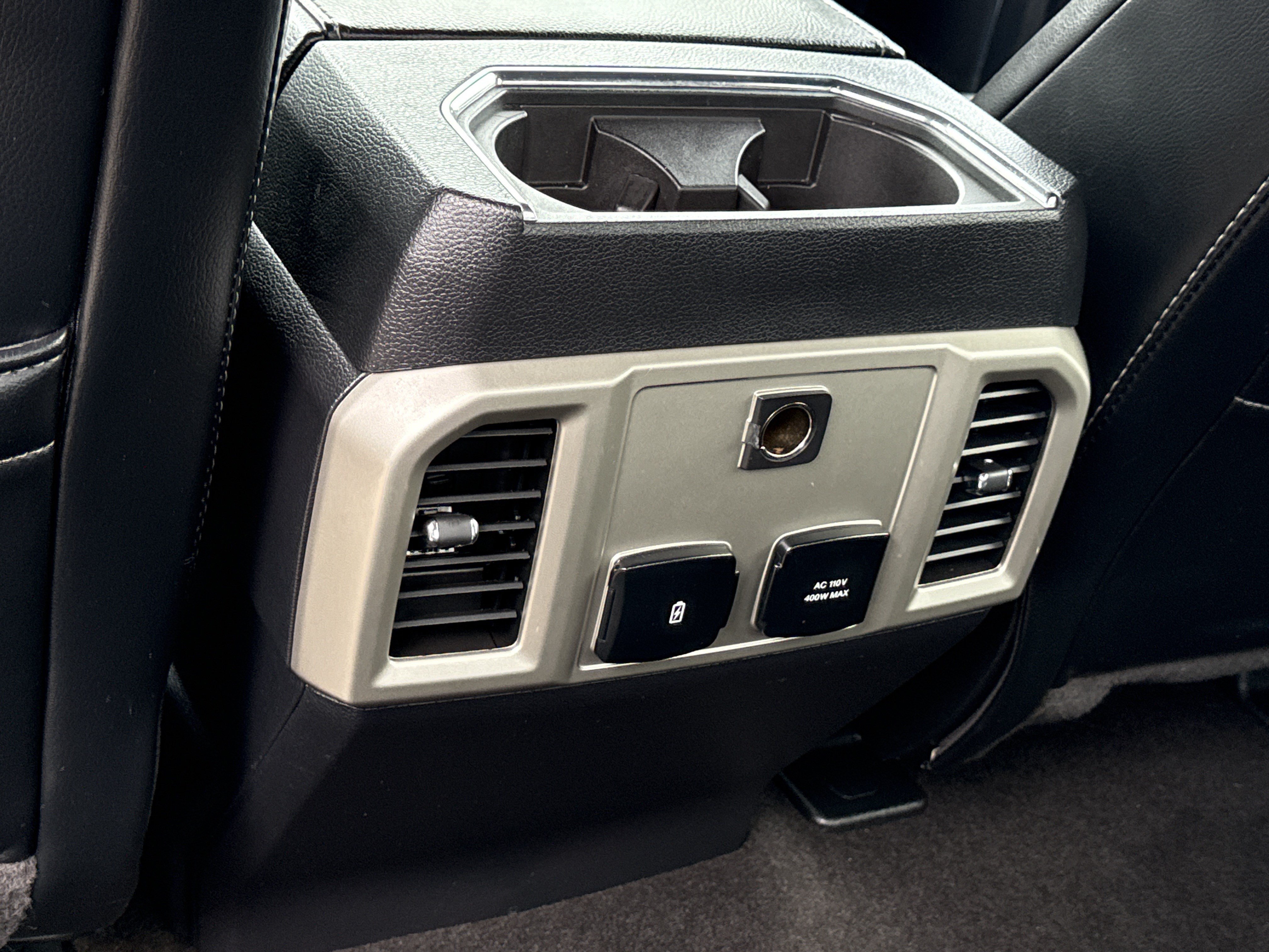 Used 2019 Agate Black Metallic Ford LARIAT image 15