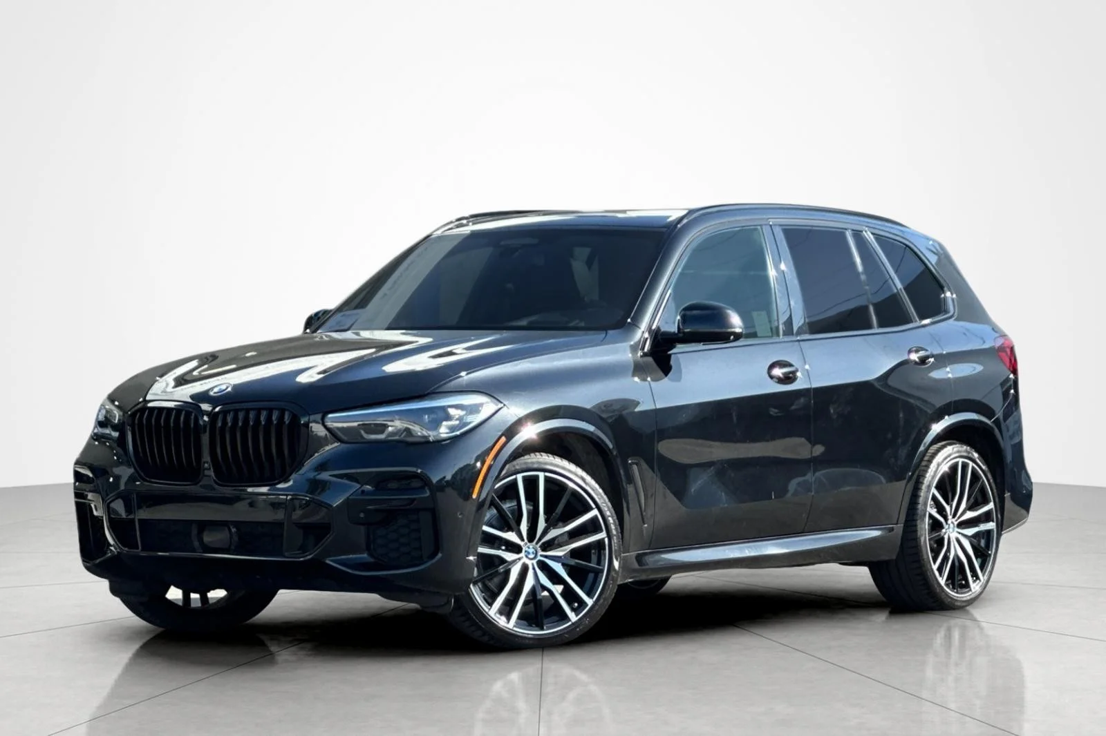 2022 BMW X5 sDrive40i's photo